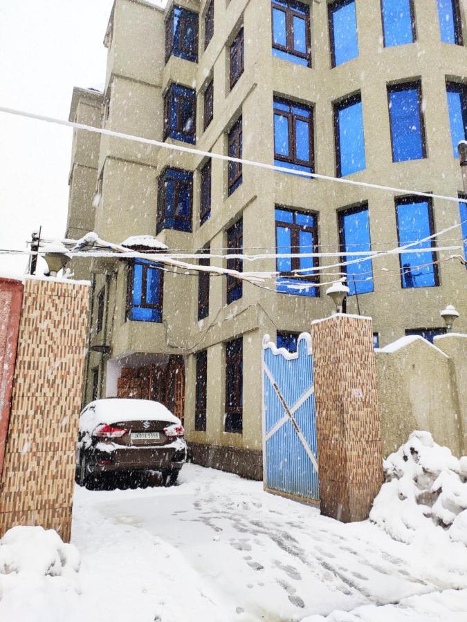 Hotel Centre Point Srinagar  Exterior photo