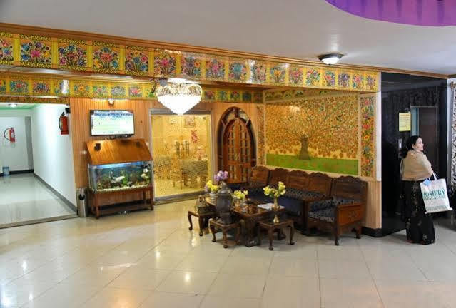 Hotel Centre Point Srinagar  Exterior photo
