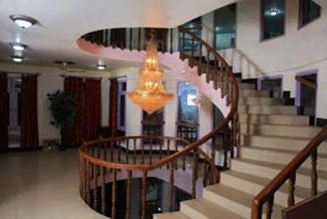 Hotel Centre Point Srinagar  Exterior photo