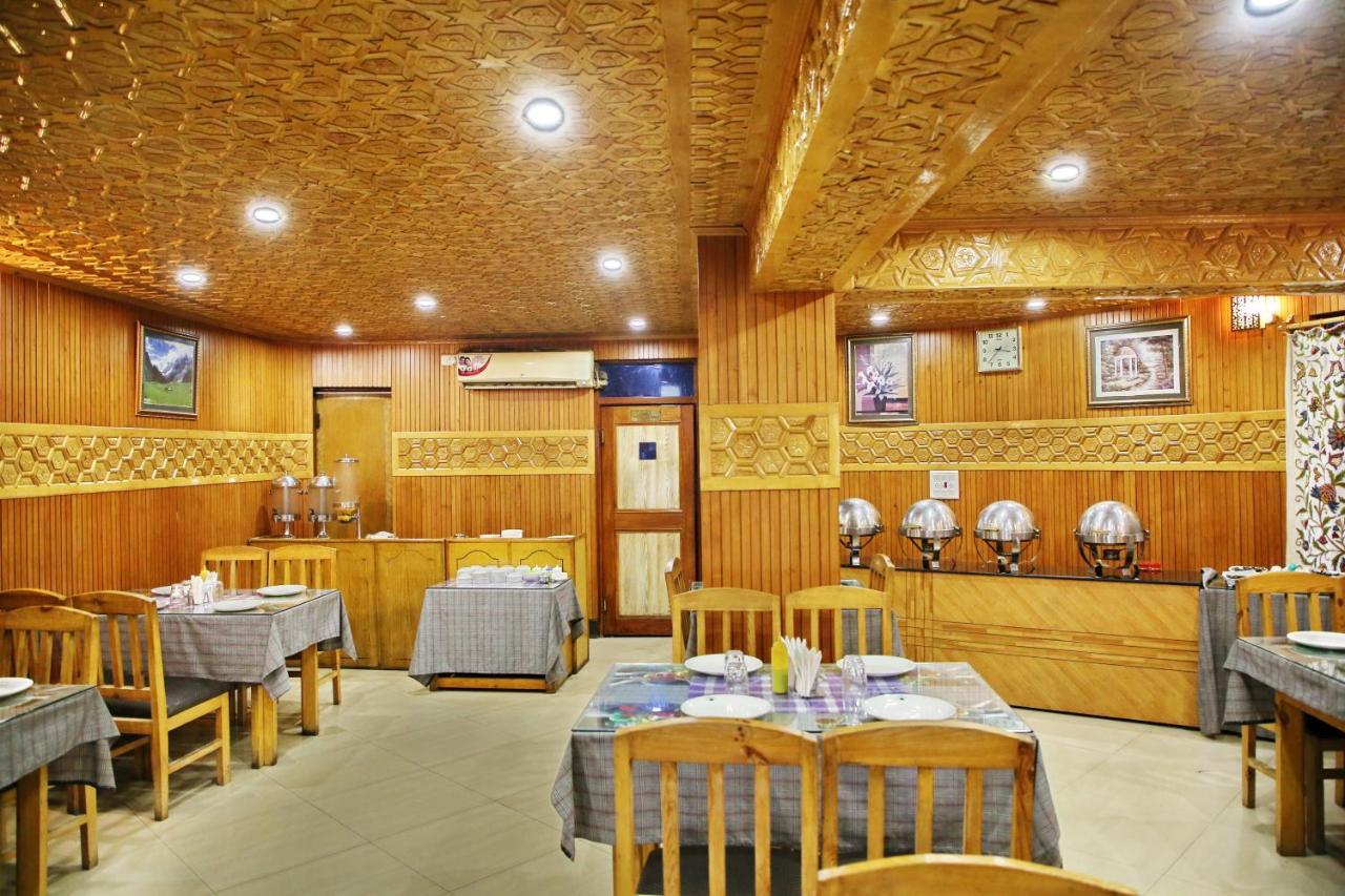 Hotel Centre Point Srinagar  Exterior photo